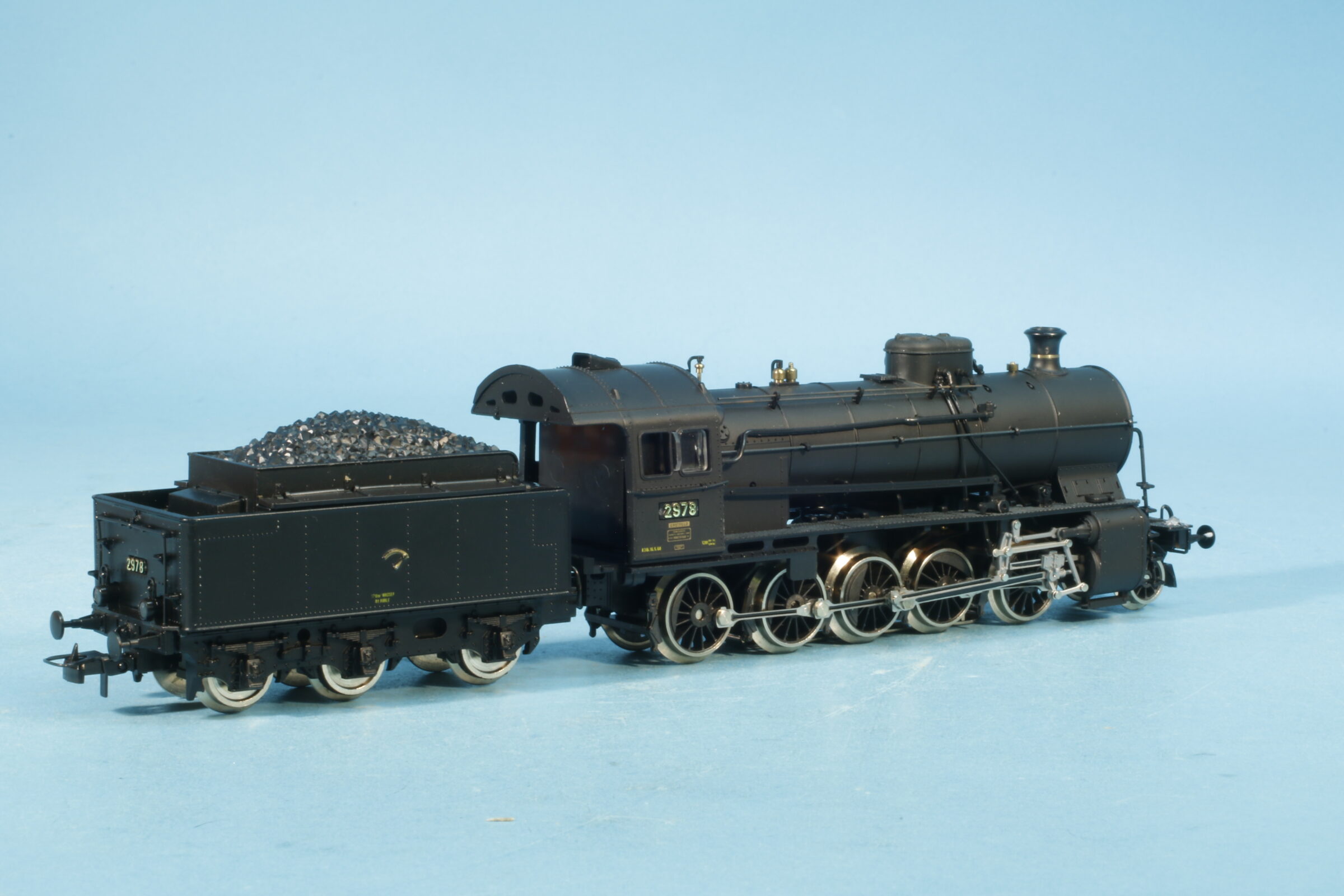 Roco 14111A, 1´E Schlepptenderlokomotive mit dreiachsigem Tender, schwarz. – Bild 3